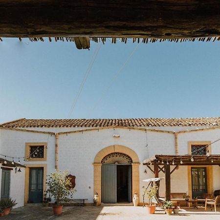 Baglio Calia Bed & Breakfast Mazara del Vallo Exterior photo